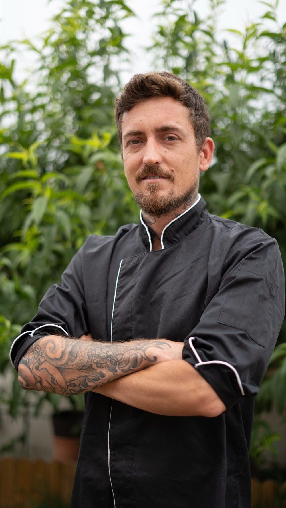 Anderson Eckert, chef da Pincho's, de farda preta